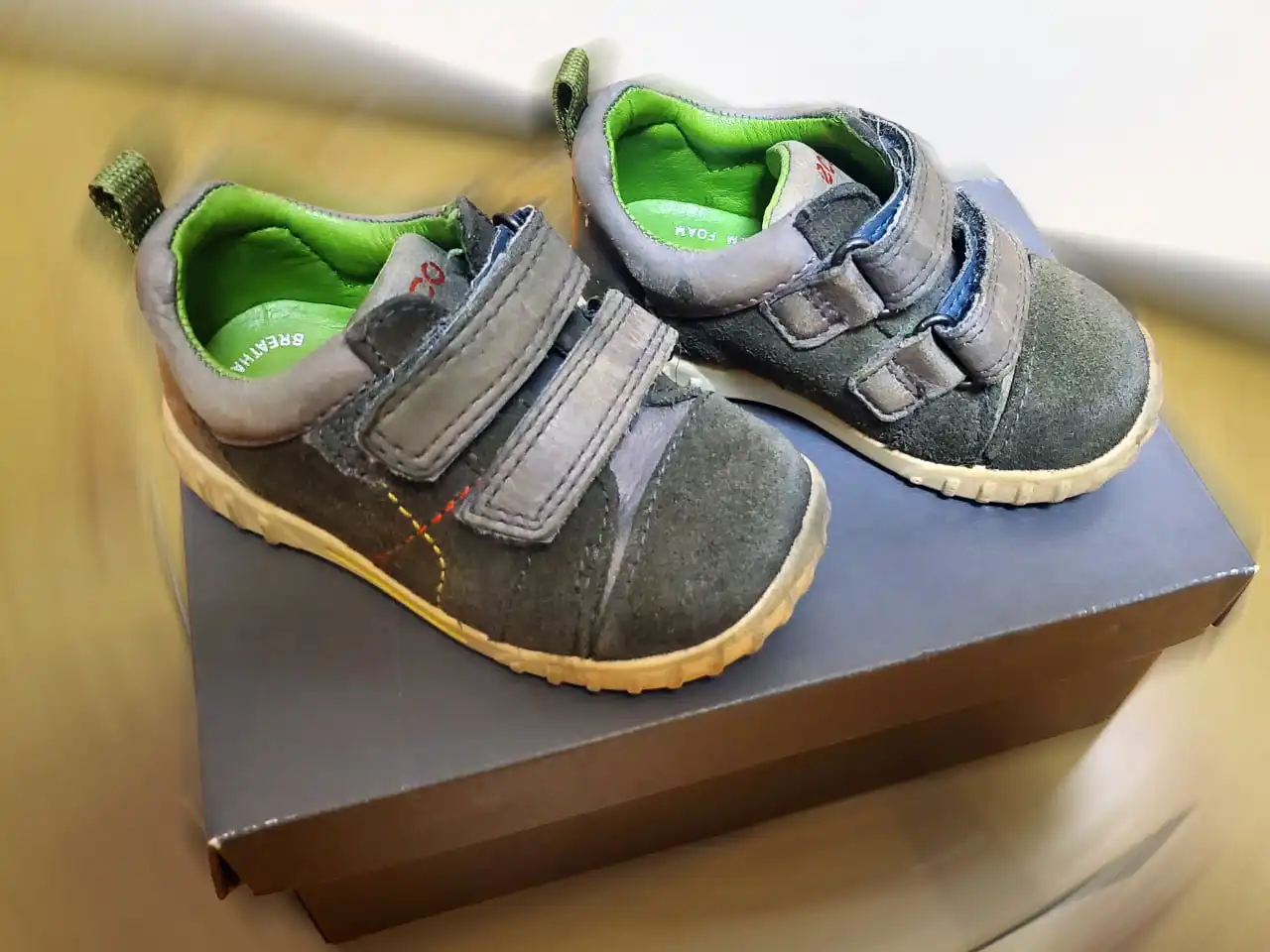 Легкие ботинки ECCO для первых шагов