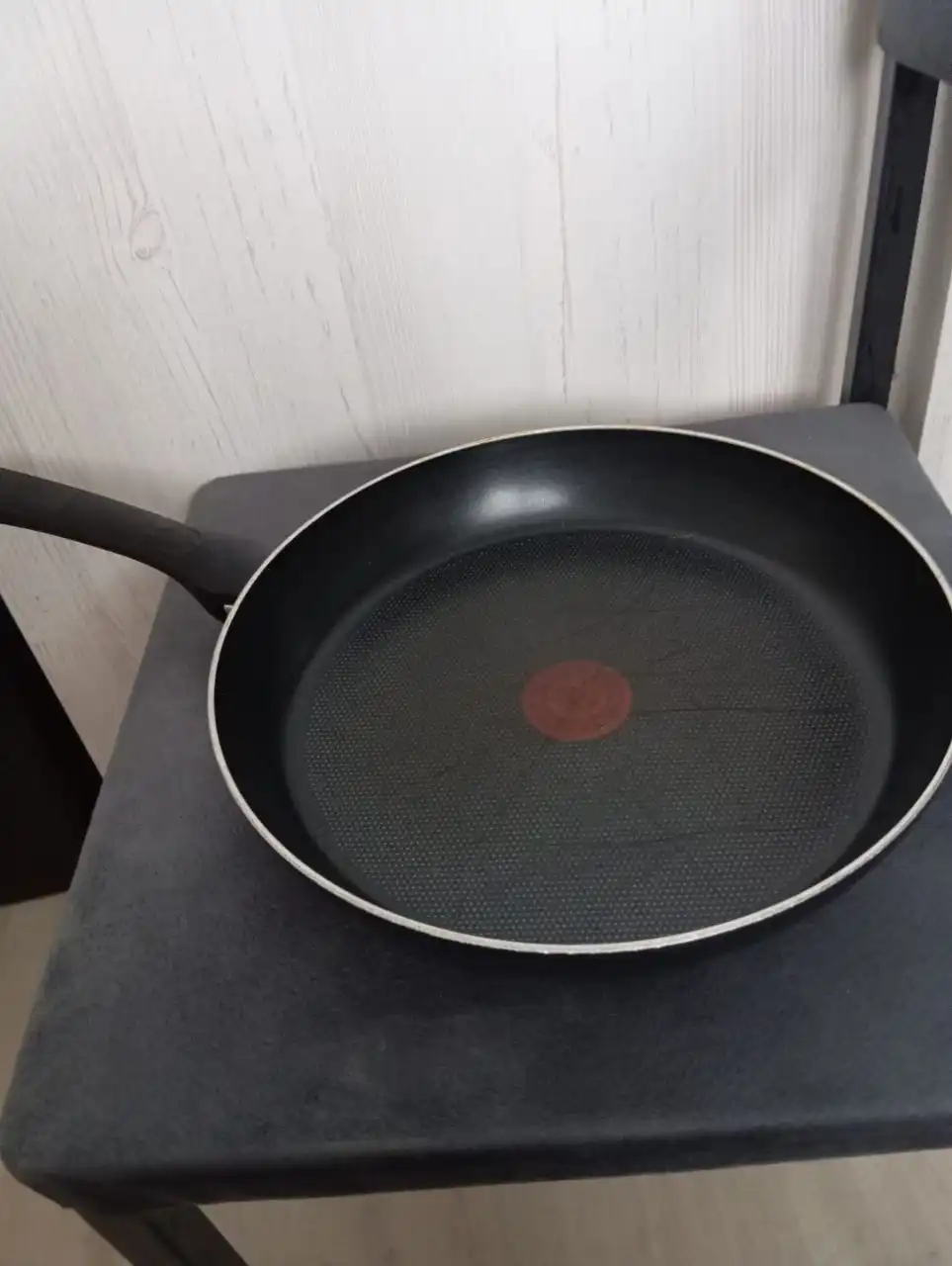 Сковорода Тефаль с крышкой 28 см