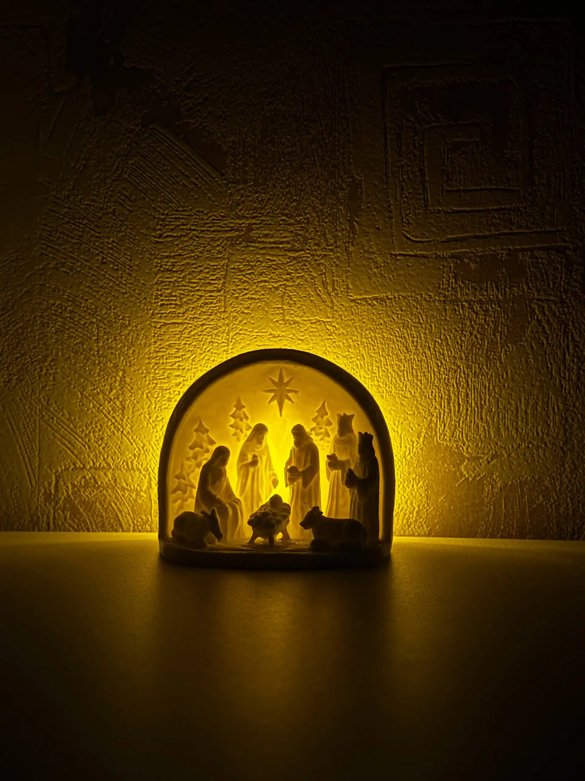 Декорация Рождественский вертеп со светодиодной свечой