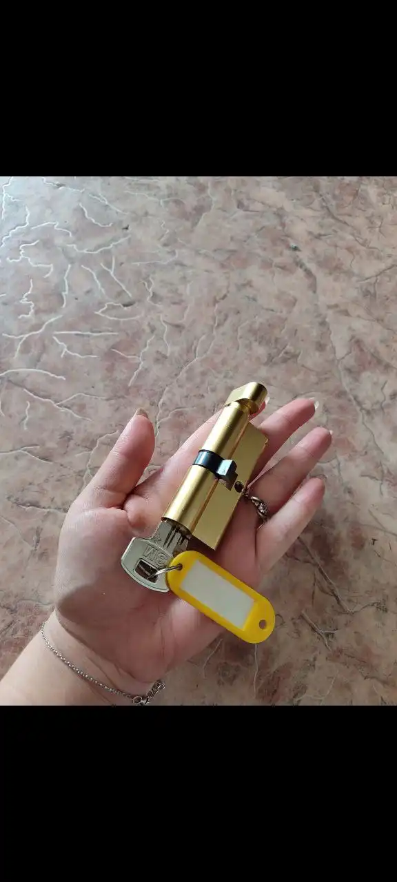 Личинка для входной двери