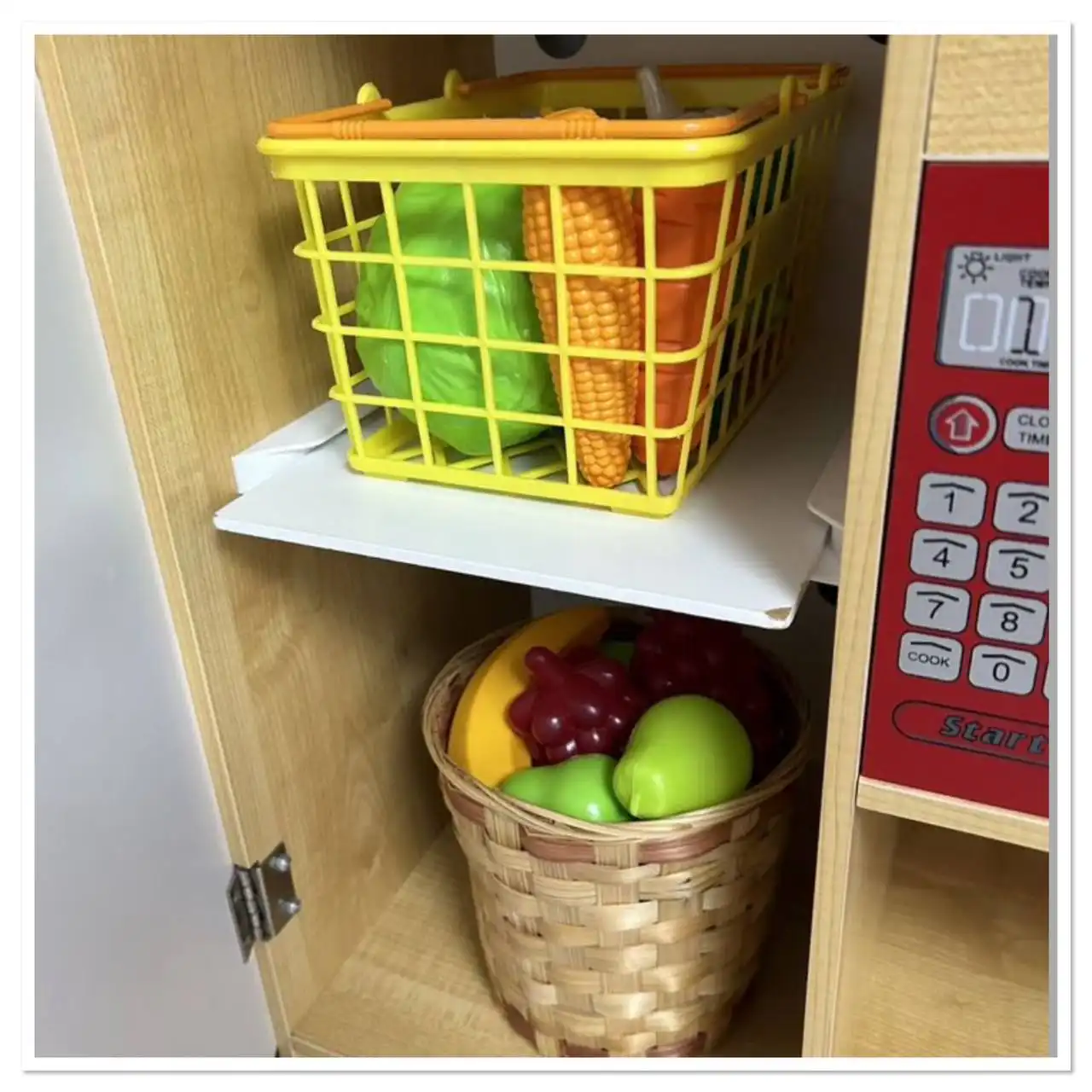 Продажа детских товаров: кухня Kidkraft, стульчик ELC, кукла, техника, фрукты