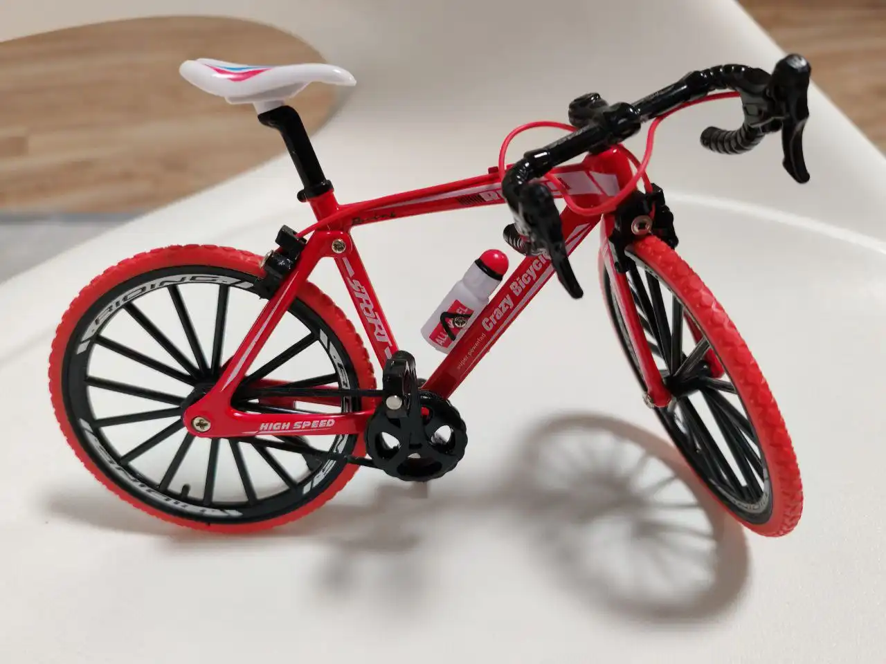 Игрушечный велосипед для Барби