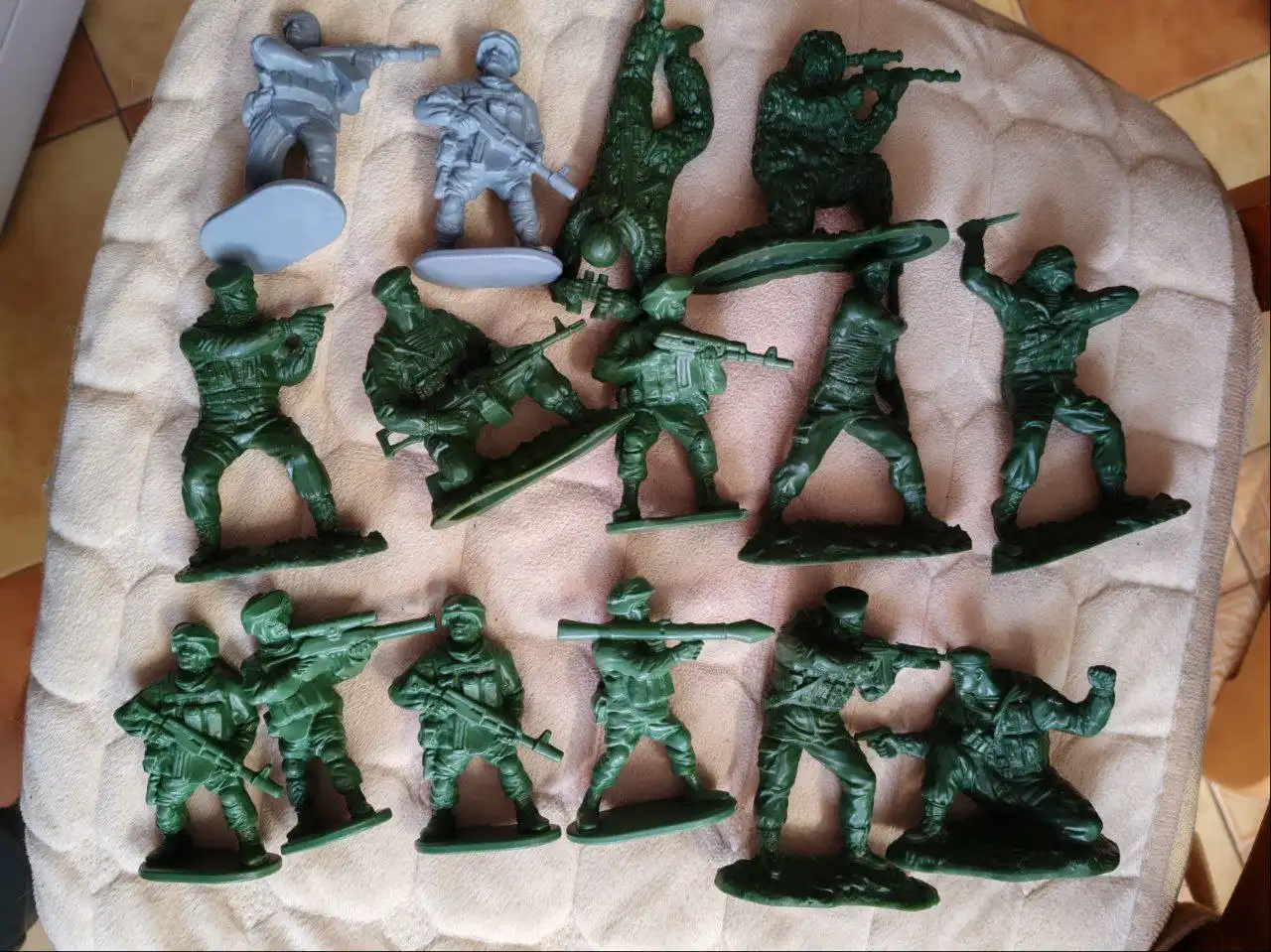 Коллекция солдатиков из разных серий - Коллекционирование (Хобби и отдых) в Сходня