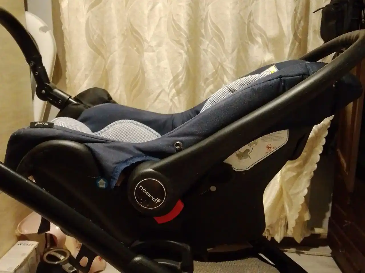 Детское автокресло-переноска 0-10 кг - Автокресла (Товары для детей) в Химки