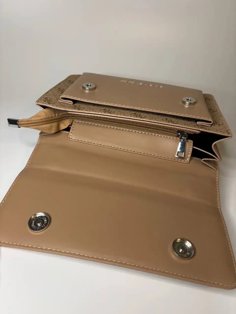 Продам новую сумку из эко кожи - Сумки (Барахолка) в Химки