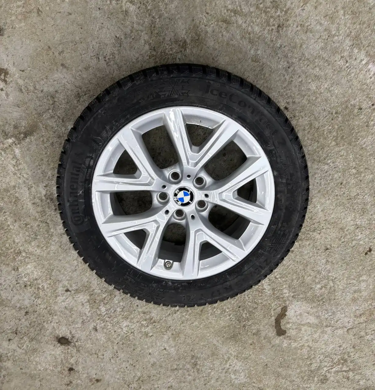 Зимние шины Continental ContiIceContact 2 с дисками BMW - Шины и диски (Авто) в Химки