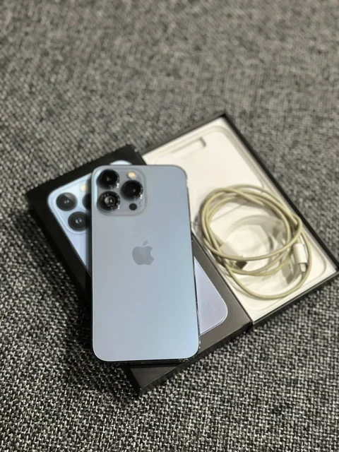Продам iPhone 13 Pro 256 ГБ голубой в идеальном состоянии - Климатическая техника в Химки