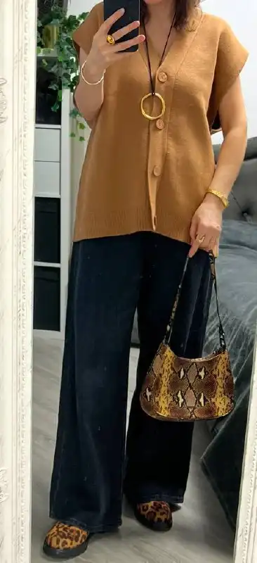 Жилет Mango размер L с блузой в подарок - Верхняя одежда (Одежда) в Химки