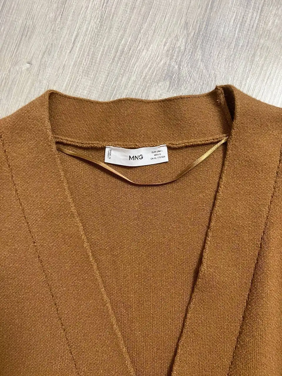 Жилет Mango размер L с блузой в подарок - Верхняя одежда (Одежда) в Химки