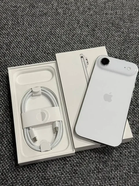 Продам iPhone AIR 256 ГБ белый - Климатическая техника в Химки