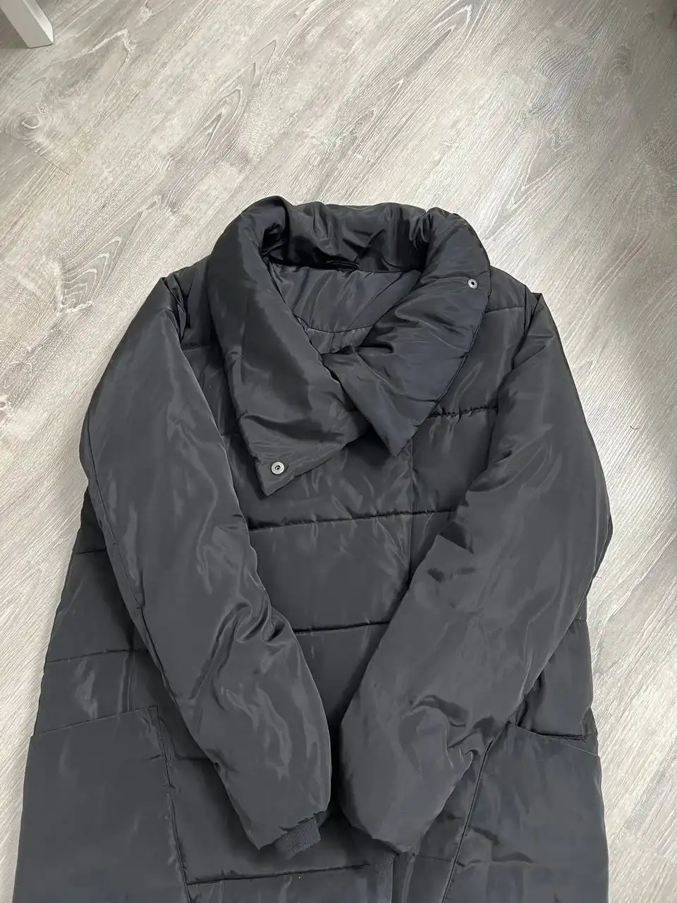 Продам демисезонное пальто на синтепоне, размер М - Верхняя одежда (Одежда) в Химки