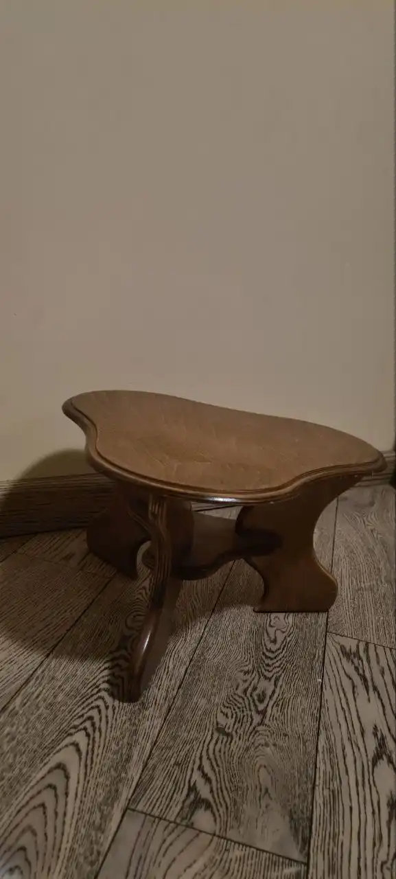 Табурет/подставка для цветов в отличном состоянии - Мебель (Барахолка) в Химки