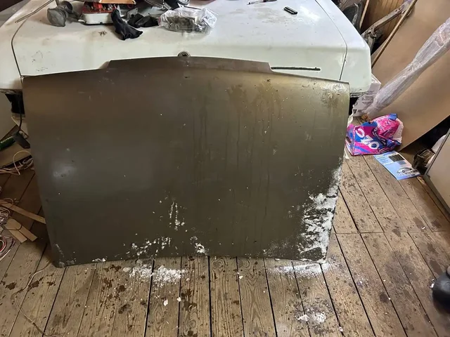 Капот ВАЗ 2108-099 в очень хорошем состоянии - Диски в Химки