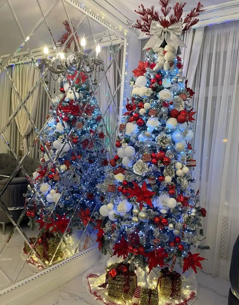 Продам елку высотой 2.70 метра - Барахолка в Химки