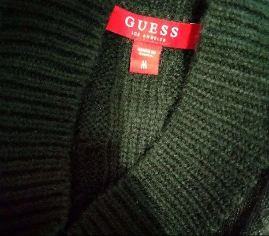 Женский джемпер Guess модель 2021г размер М (46) - Верхняя одежда (Одежда) в Химки