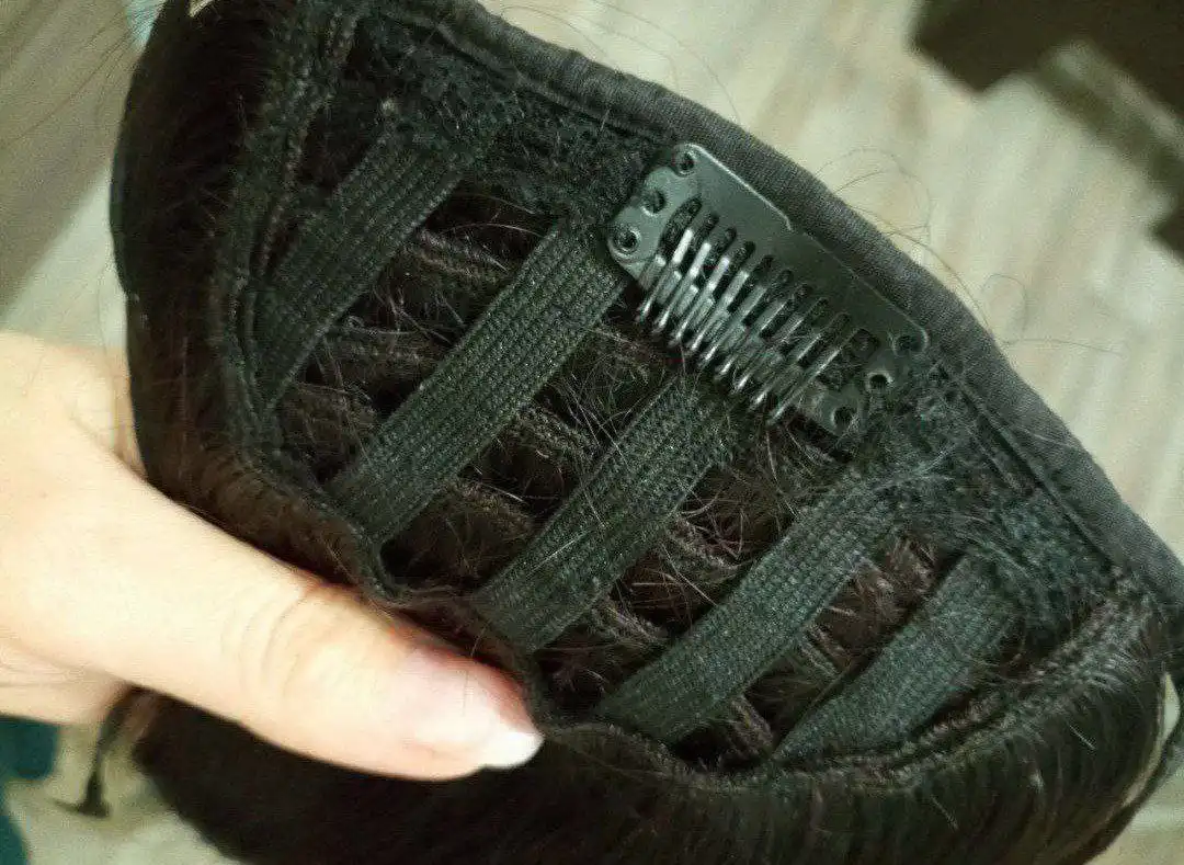 Натуральный хвост прямой на ленте с гребнем - Парики и накладные волосы (Барахолка) в Химки