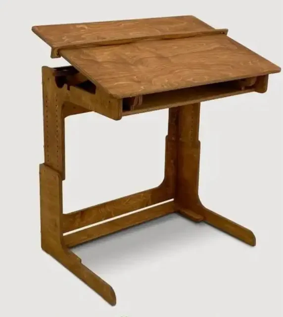 Растущая парта б/у - Товары для детей в Химки