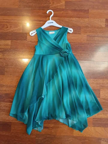 Нарядное платье на чехле размер 116 - Детская одежда в Химки