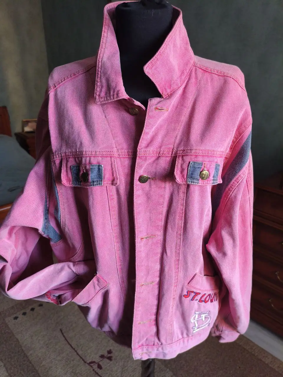 Джинсовая куртка женская б/у - Верхняя одежда (Одежда) в Зеленоград