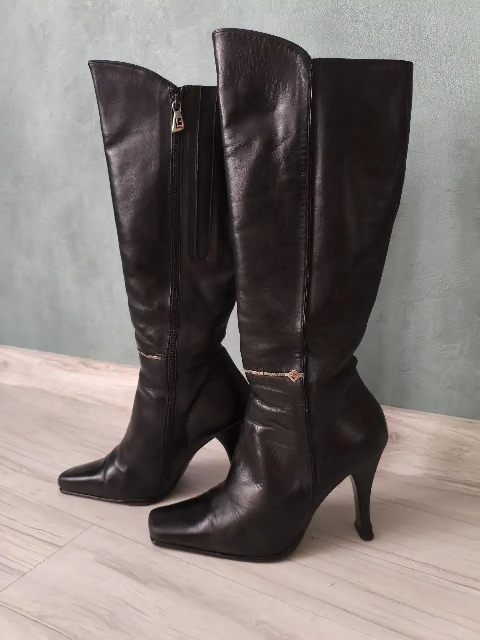 Б/у зимние сапоги Loriblu Италия размер 38 - Обувь (Одежда) в Зеленоград