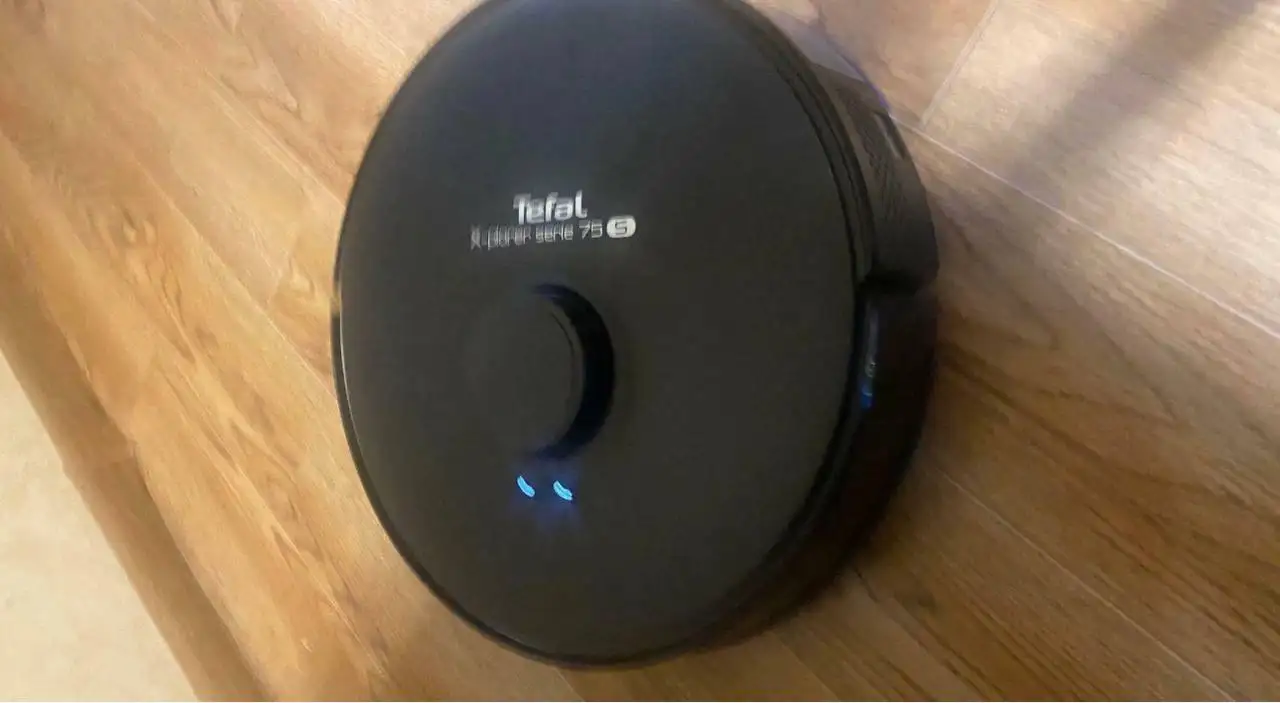 Продажа детской кровати-манежа, кровати-трансформера и робота-пылесоса - Барахолка в Химки