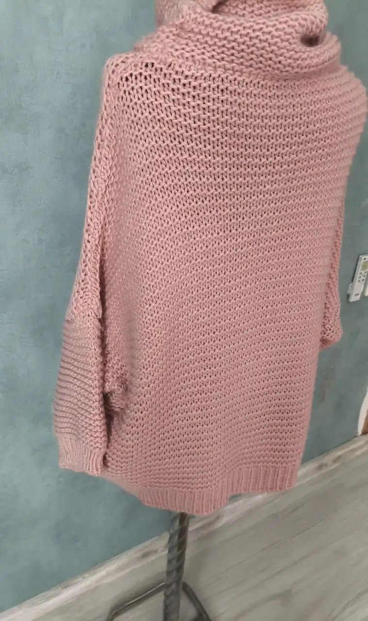 Свитер женский Италия бу отличное состояние - Женская одежда (Одежда) в Химки