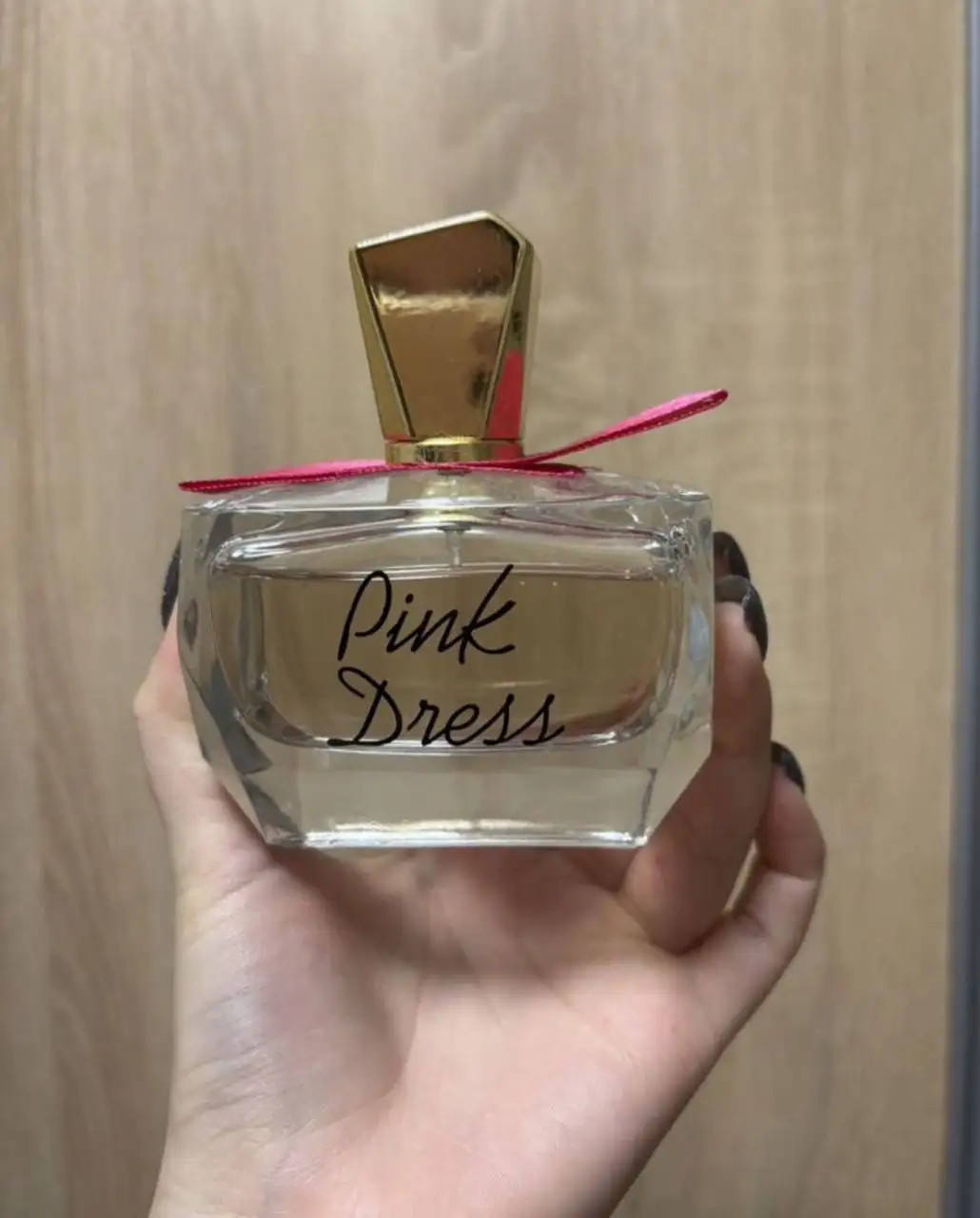 Продажа женской одежды, парфюмерии и аксессуаров - Одежда в Химки