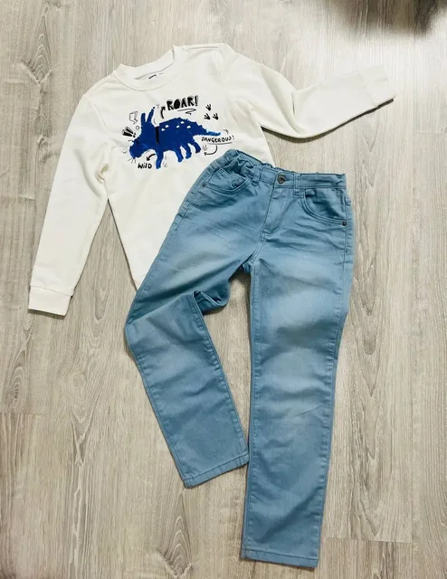 Джинсы DeFacto и свитшот Sinsay на рост 134 см - Беременным в Химки