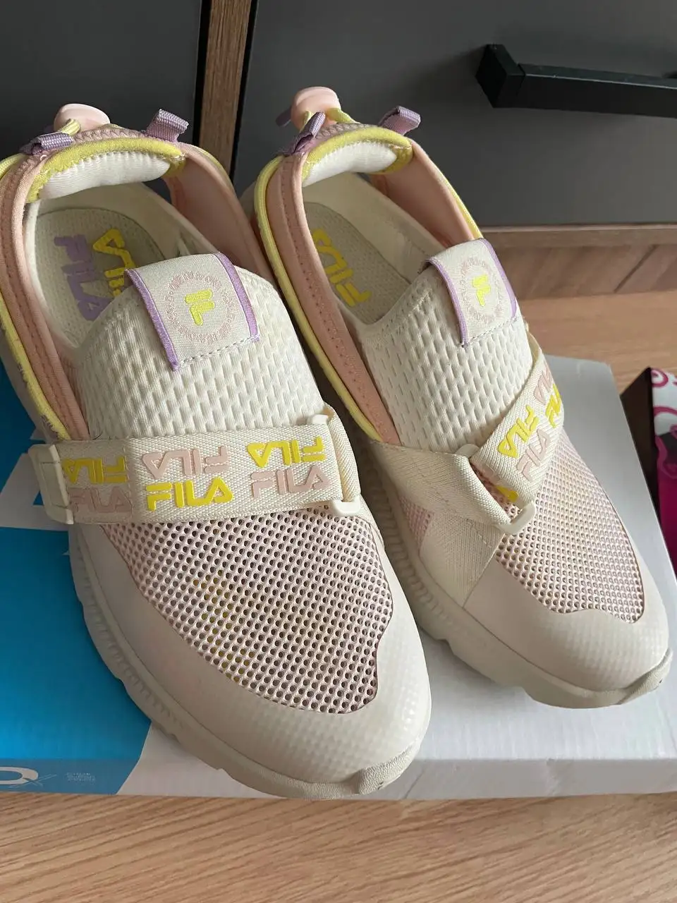 Кроссовки Fila оригинал, размер 38 - Обувь (Одежда) в Химки