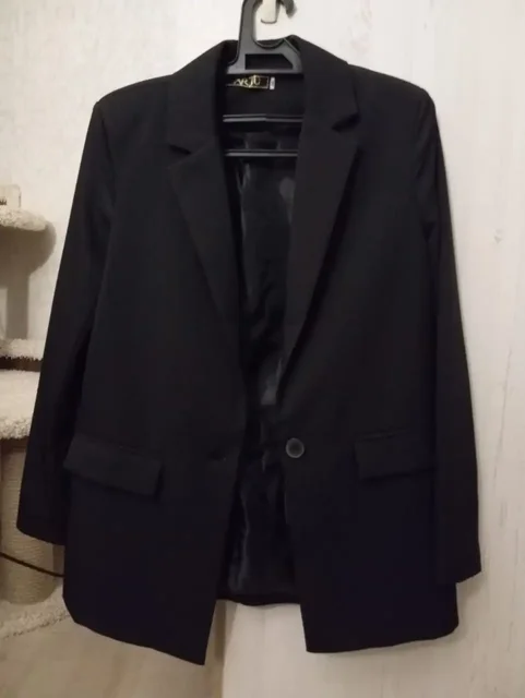 Продам женский пиджак 46-48 размера черный - Одежда в Зеленоград