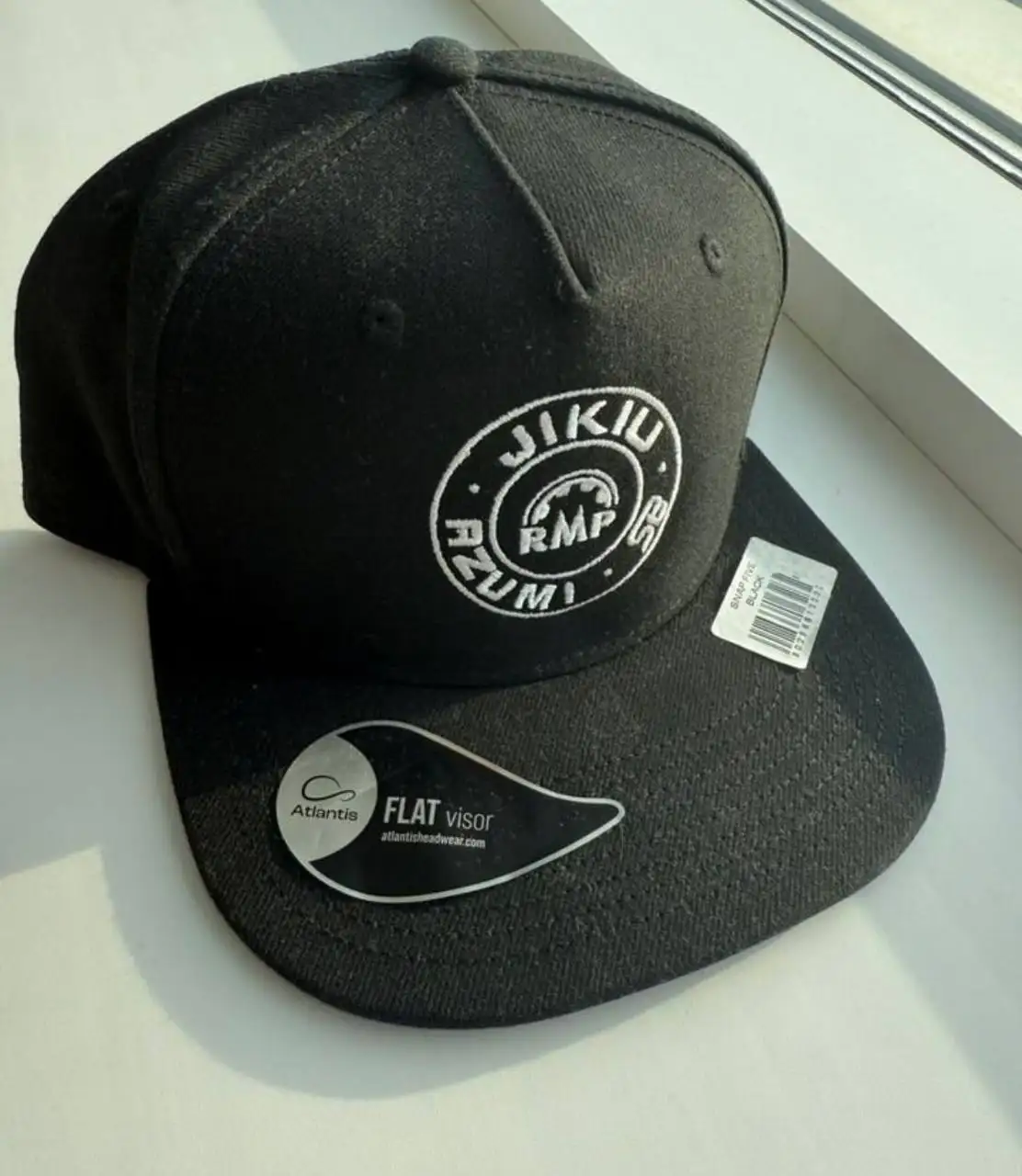 Кепка новая - Одежда в Сходня