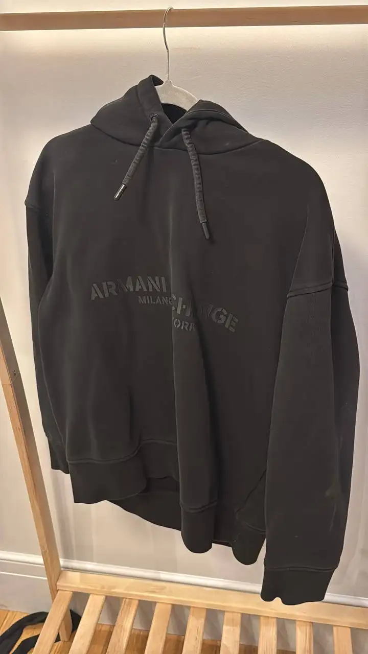 Худи Armani практически новая - Верхняя одежда (Одежда) в Химки