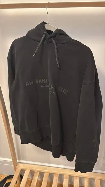 Худи Armani практически новая - Куртки в Химки