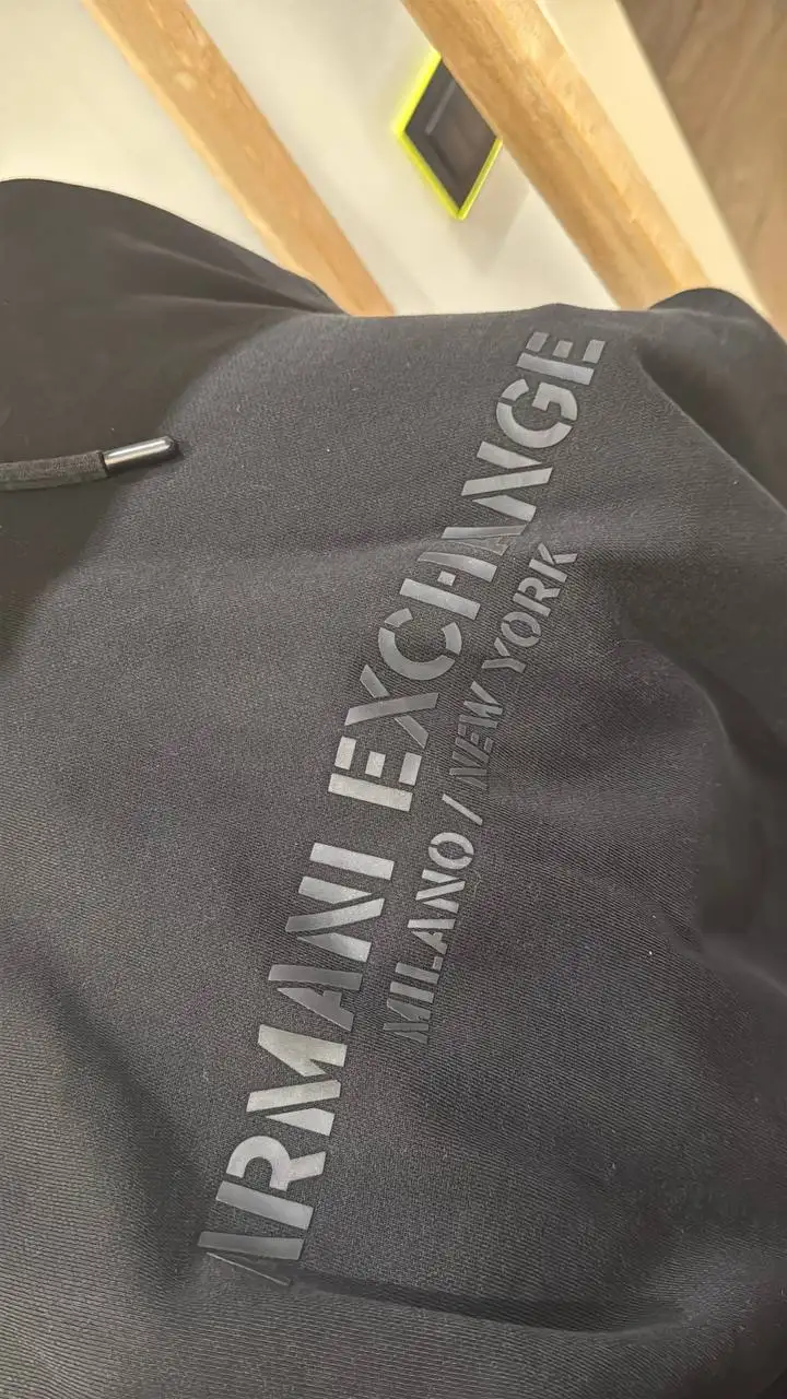 Худи Armani практически новая - Верхняя одежда (Одежда) в Химки