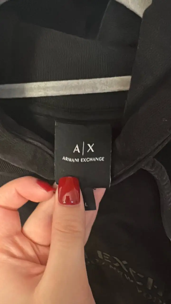 Худи Armani практически новая - Верхняя одежда (Одежда) в Химки