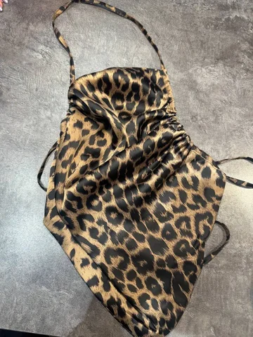 Топ на завязках на спине - Куртки в Химки