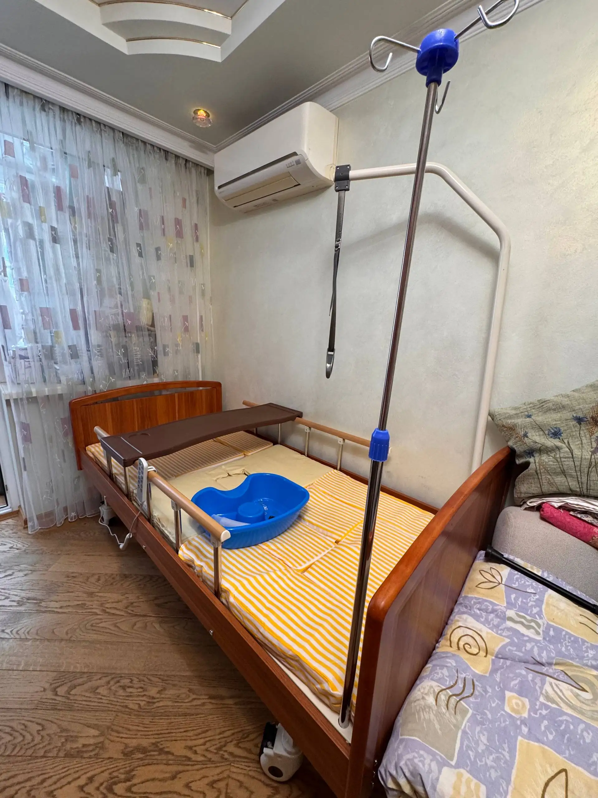 Медицинская кровать функциональная с 8-секционной конструкцией - Медицинская техника в Зеленоград