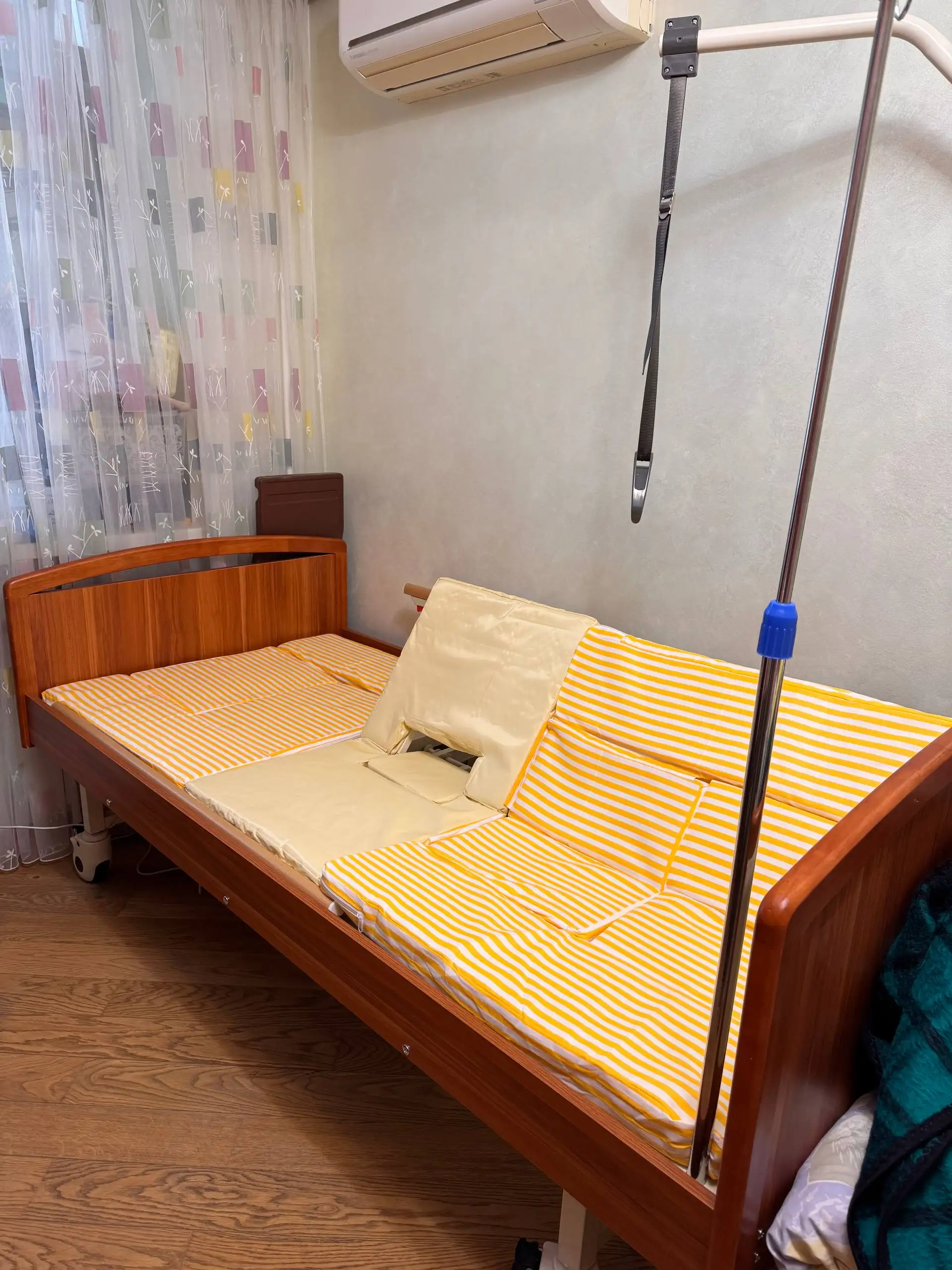 Медицинская кровать функциональная с 8-секционной конструкцией - Медицинская техника в Зеленоград