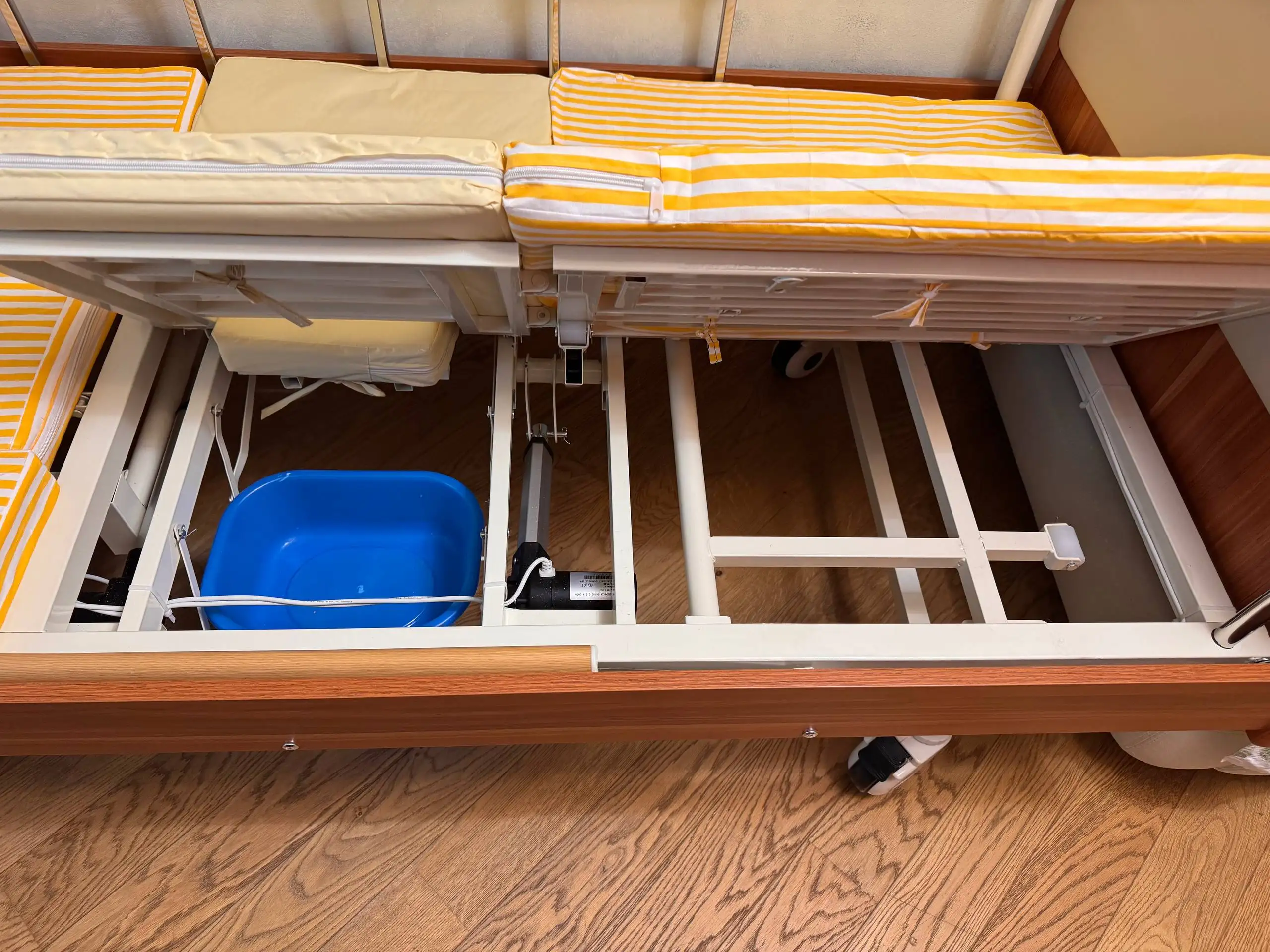 Медицинская кровать функциональная с 8-секционной конструкцией - Медицинская техника в Зеленоград