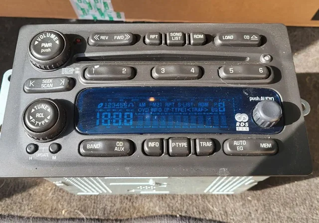 Магнитола с CD-чейнджером от Шевроле ТБ 2009 года - Автомагнитолы в Химки