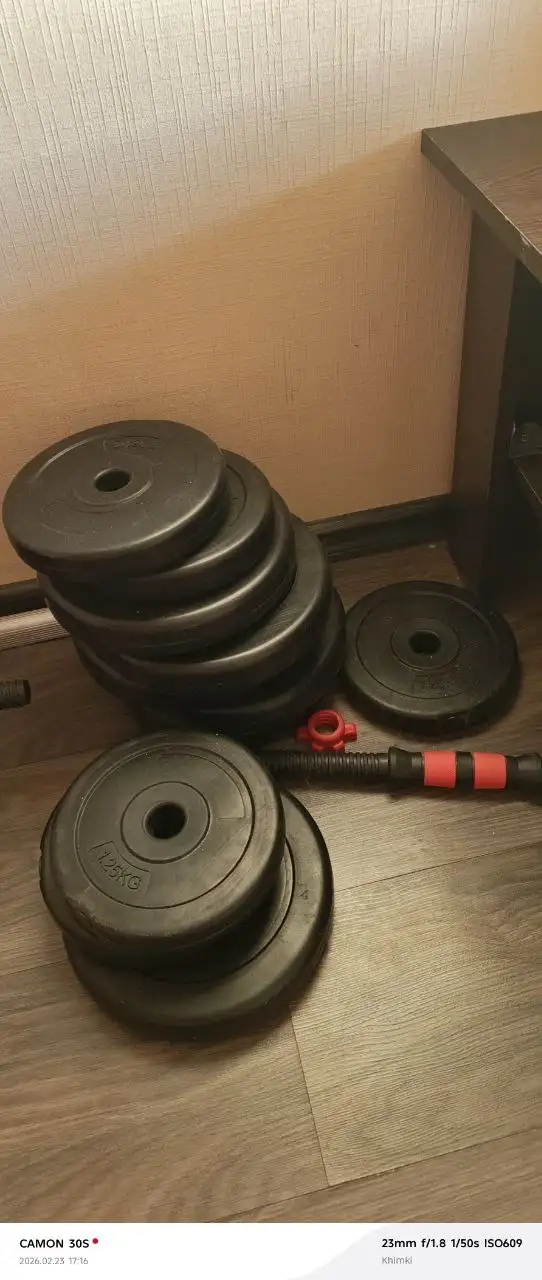 Разборные гантели 20 кг - Спорт (Хобби и отдых) в Химки