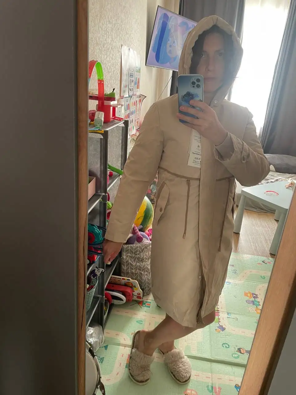 Новая парка с меховой опушкой, размер 42-44 - Верхняя одежда (Одежда) в Химки