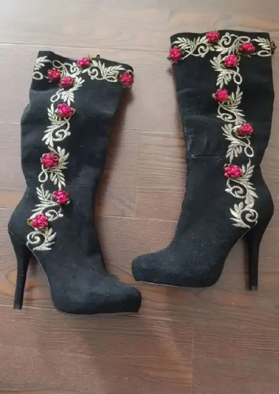 Женские ботильоны и сапоги с вышивкой - Обувь (Одежда) в Химки