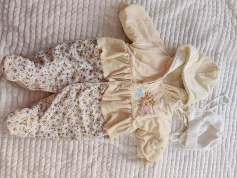 Продажа коньков 68-74 размера с шапкой в подарок - частное объявление в Химки