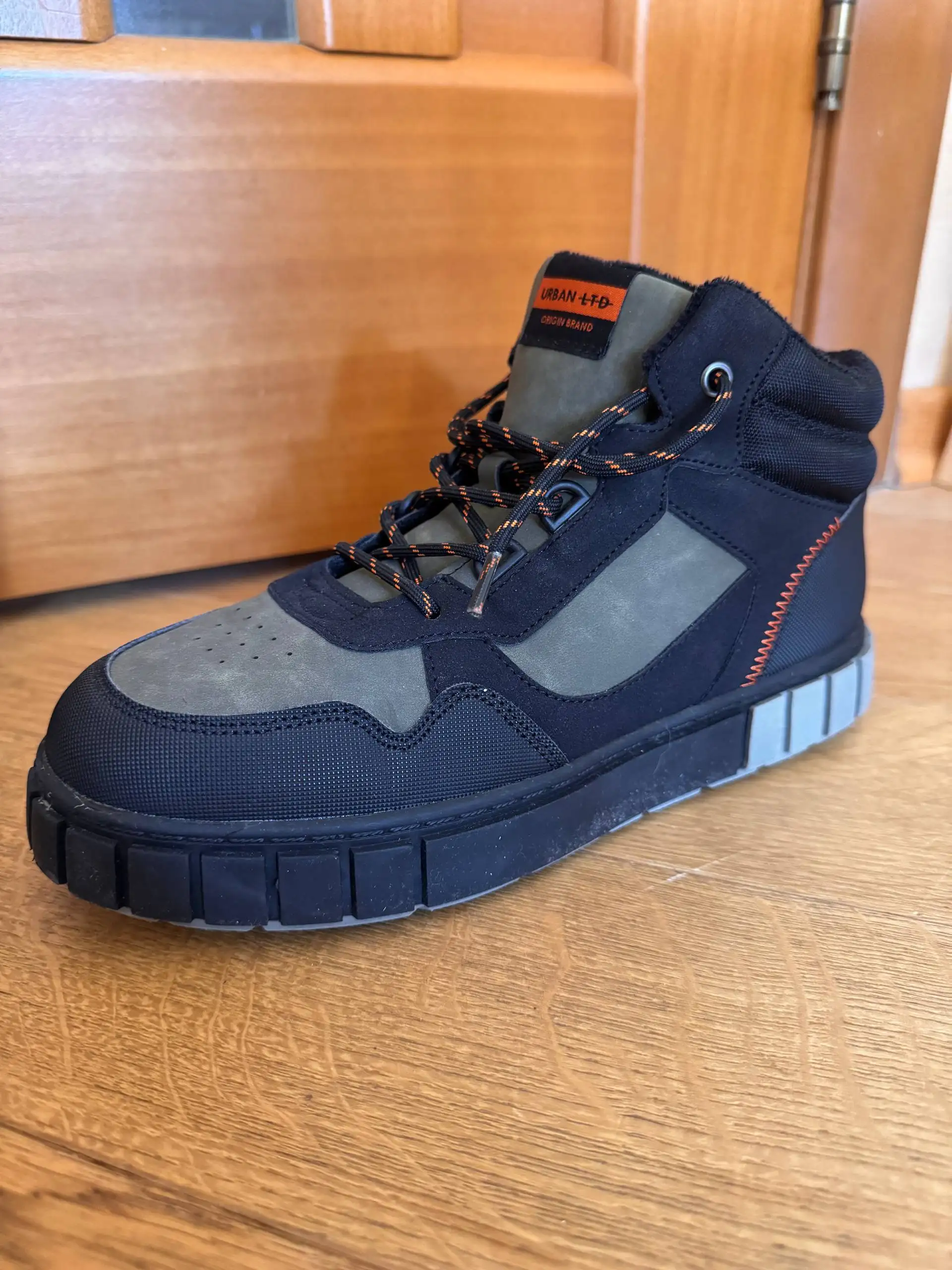 Демисезонные ботинки для мальчика 38 размер - Обувь (Одежда) в Химки