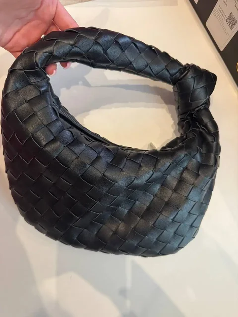 Плетеная сумка в отличном состоянии - Брюки/Джинсы в Химки