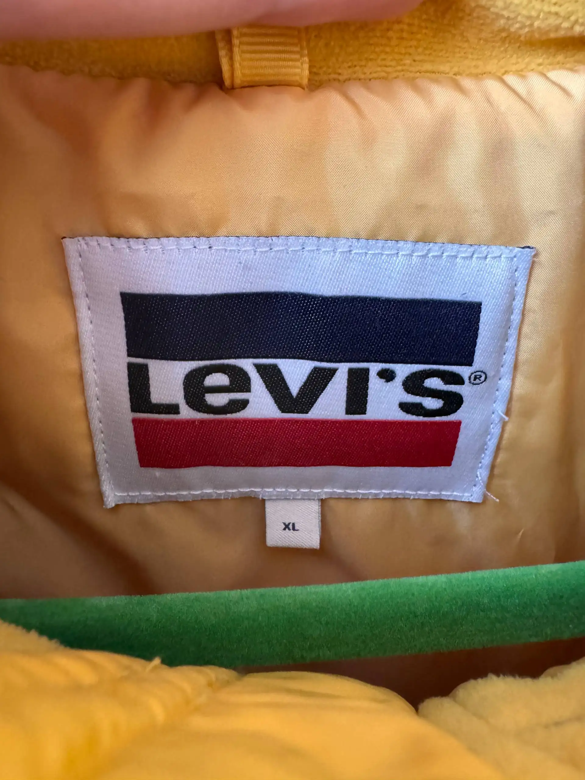 Демисезонная куртка Levi's размер XL - Верхняя одежда (Одежда) в Химки