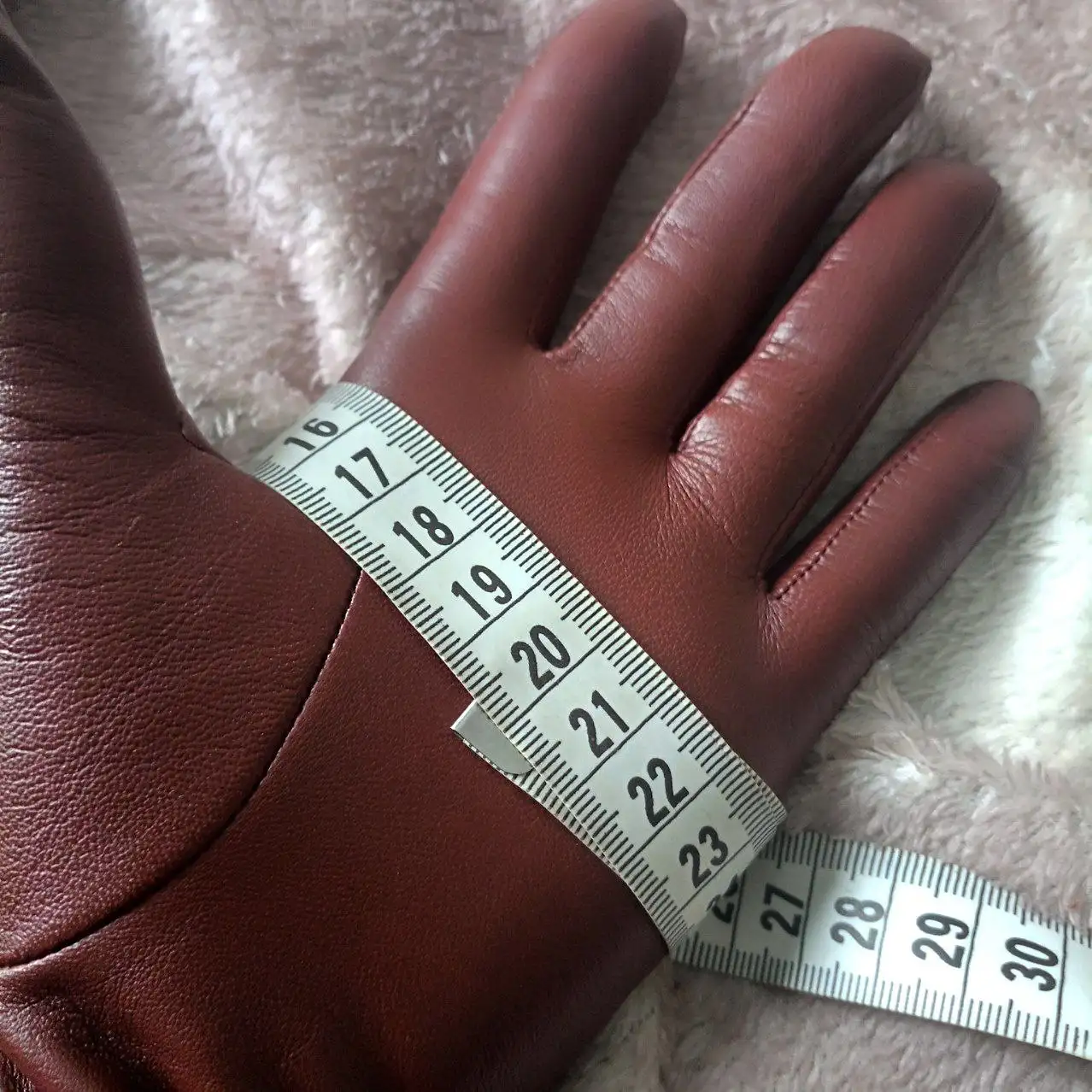 Женские высокие перчатки из телячьей кожи с утеплением - Аксессуары (Одежда) в Химки