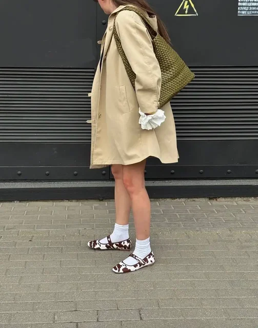 Новый тренч на 42-44 размер, рост до 167 см - Кофты в Москва