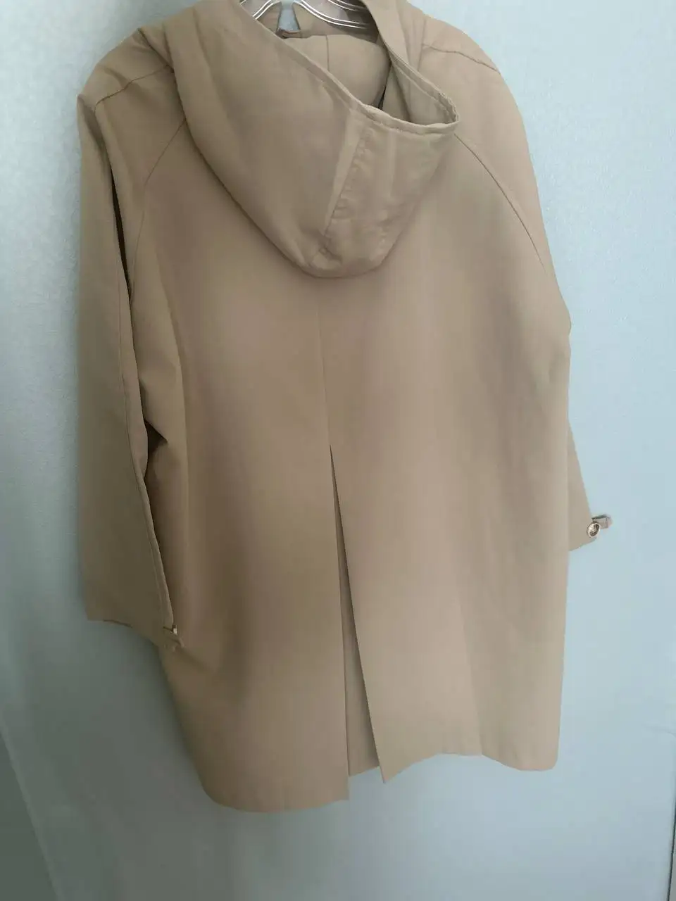 Новый тренч на 42-44 размер, рост до 167 см - Верхняя одежда (Одежда) в Москва